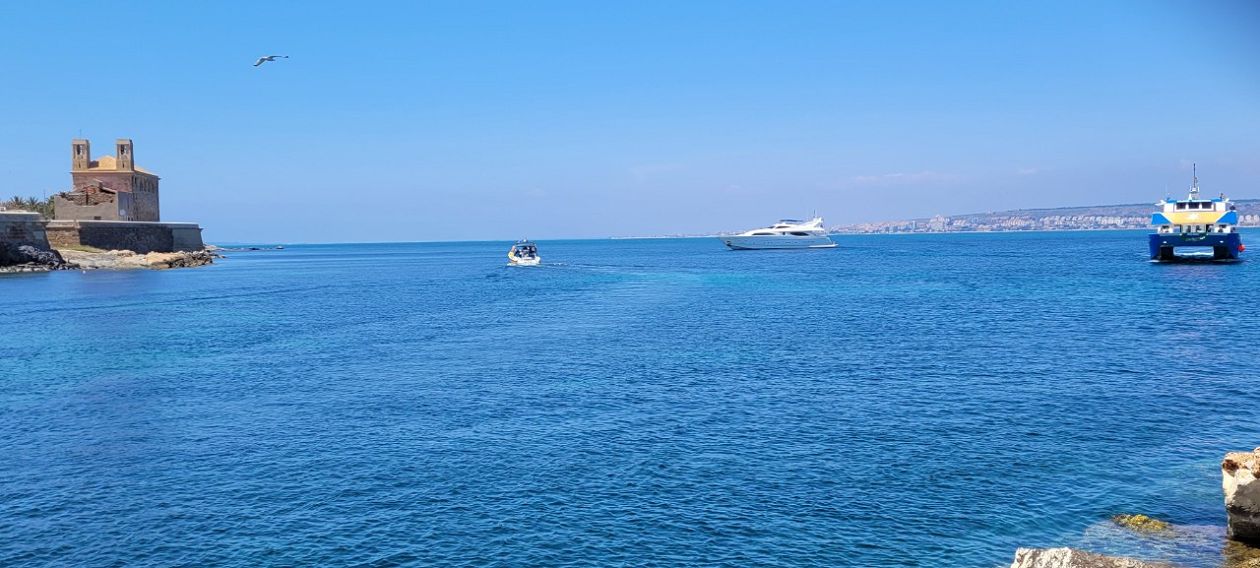 Ferries to Tabarca Island